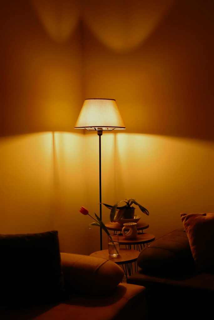 Cozy lighting DIY ideas for home upgrade